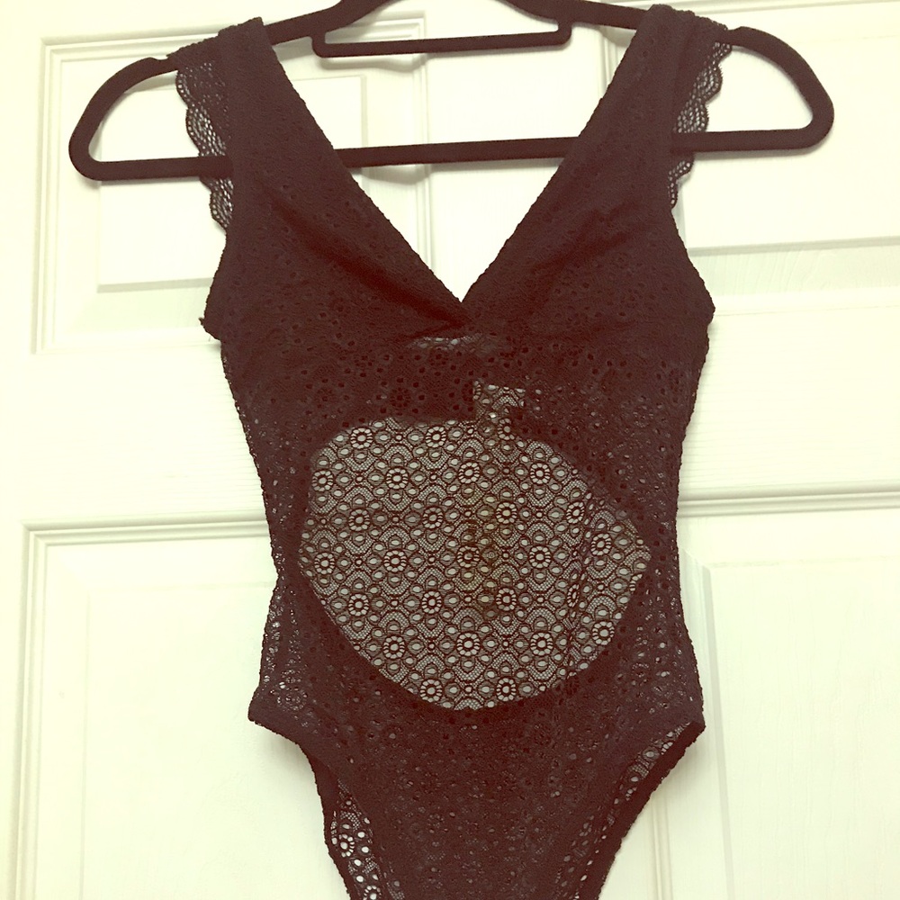✴️3/$10 Deal✴️NTW Aeropostale Mesh bodysuit.